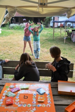 Creatieve zomerkampen in een inspirerend natuurlijk kader aan de Binkermolen. ​Een week vol creatief plezier dicht bij de natuur in kleine groep voor ​kinderen van geboortejaar 2013 - 2017