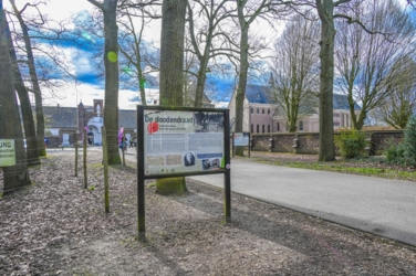 Op de grens van België en Nederland ligt de historische Achelse Kluis, een abdij met een rijk verleden en een smakelijk bier. Van hieruit wandel je zo de Groote Heide in, een uitgestrekt natuurgebied vol adembenemende landschappen en bijzondere biodiversiteit. Ontdek deze unieke mix van cultuur en natuur!