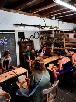 Creatieve zomerkampen in een inspirerend natuurlijk kader aan de Binkermolen. ​Een week vol creatief plezier dicht bij de natuur in kleine groep voor ​jongeren van geboortejaar 2010-2014 en voor kinderen van geboortejaar 2015-2019. (minimum 6, max 10 kinderen) 