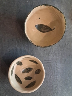Een verbindende workshop kleien voor grootouders en kleinkinderen, ouders en kinderen, meters en metekinderen, peters en petekinderen, vrienden, vriendinnen, individuen... alle leeftijden welkom!