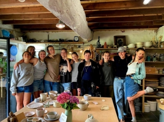 Creatieve zomerkampen in een inspirerend natuurlijk kader aan de Binkermolen. ​Een week vol creatief plezier dicht bij de natuur in kleine groep voor ​jongeren van geboortejaar 2010-2013. 