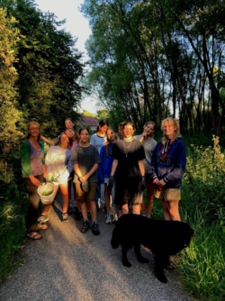 Creatieve zomerkampen in een inspirerend natuurlijk kader aan de Binkermolen. ​Een week vol creatief plezier dicht bij de natuur in kleine groep voor ​jongeren van geboortejaar 2009-2013. 