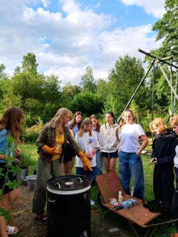 Creatieve zomerkampen in een inspirerend natuurlijk kader aan de Binkermolen. ​Een week vol creatief plezier dicht bij de natuur in kleine groep voor ​jongeren van geboortejaar 2014-2010