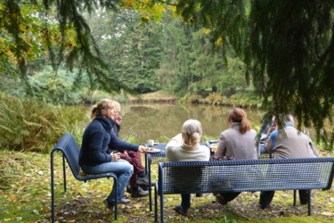 We beseffen het steeds meer: de mens is vervreemd van de natuur en van zichzelf. Een goede mentale gezondheid is de nieuwe rijkdom. Leef Je Natuur biedt natuurbelevings-activiteiten en coachings aan om het contact met je eigen natuur te herstellen.