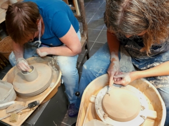 Potten draaien op de schijf