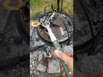 koken op het houtvuur oven, filmpje